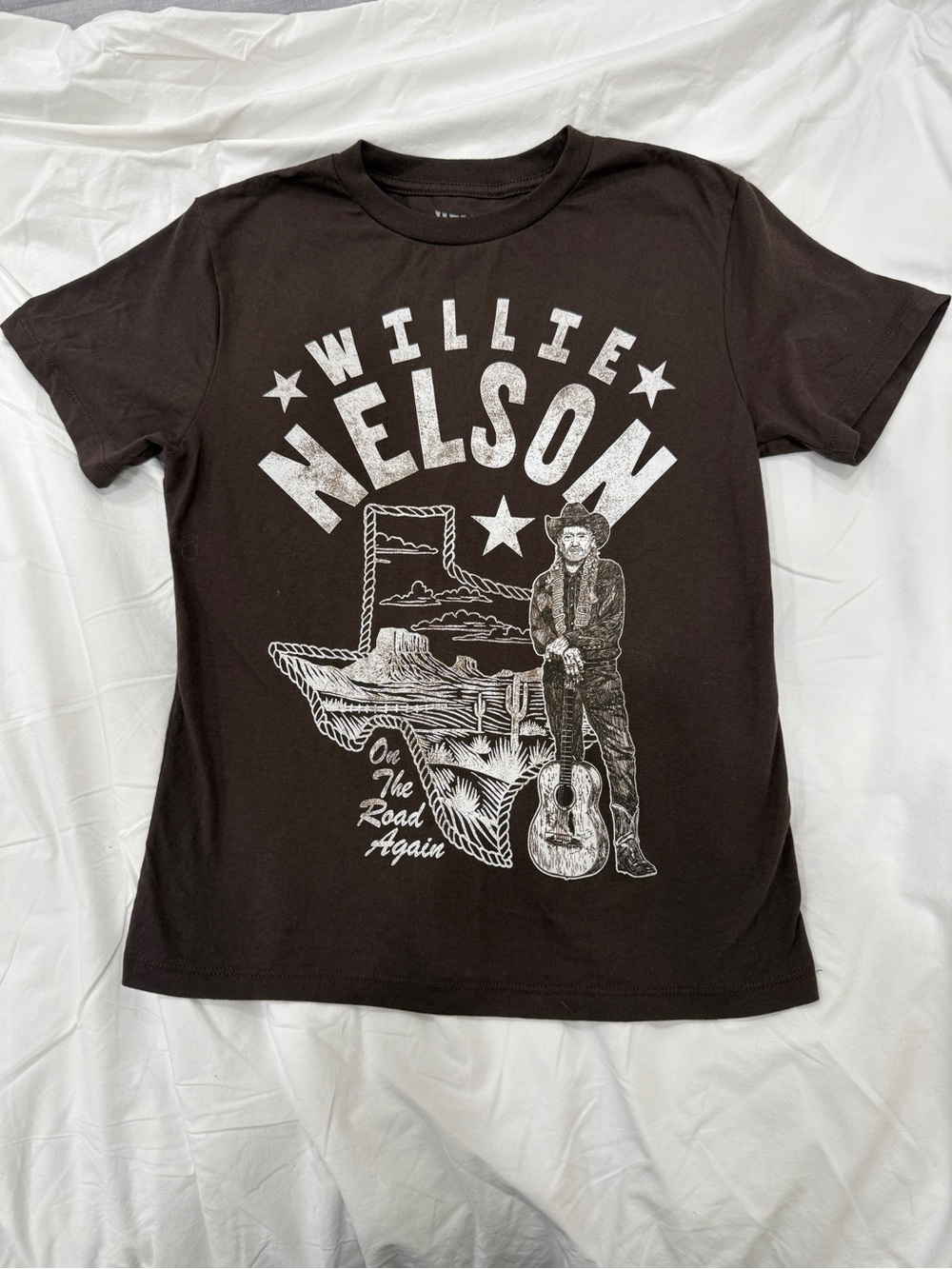NWOT Youth Willie Nelson Graphic Tee in Brown with White Print